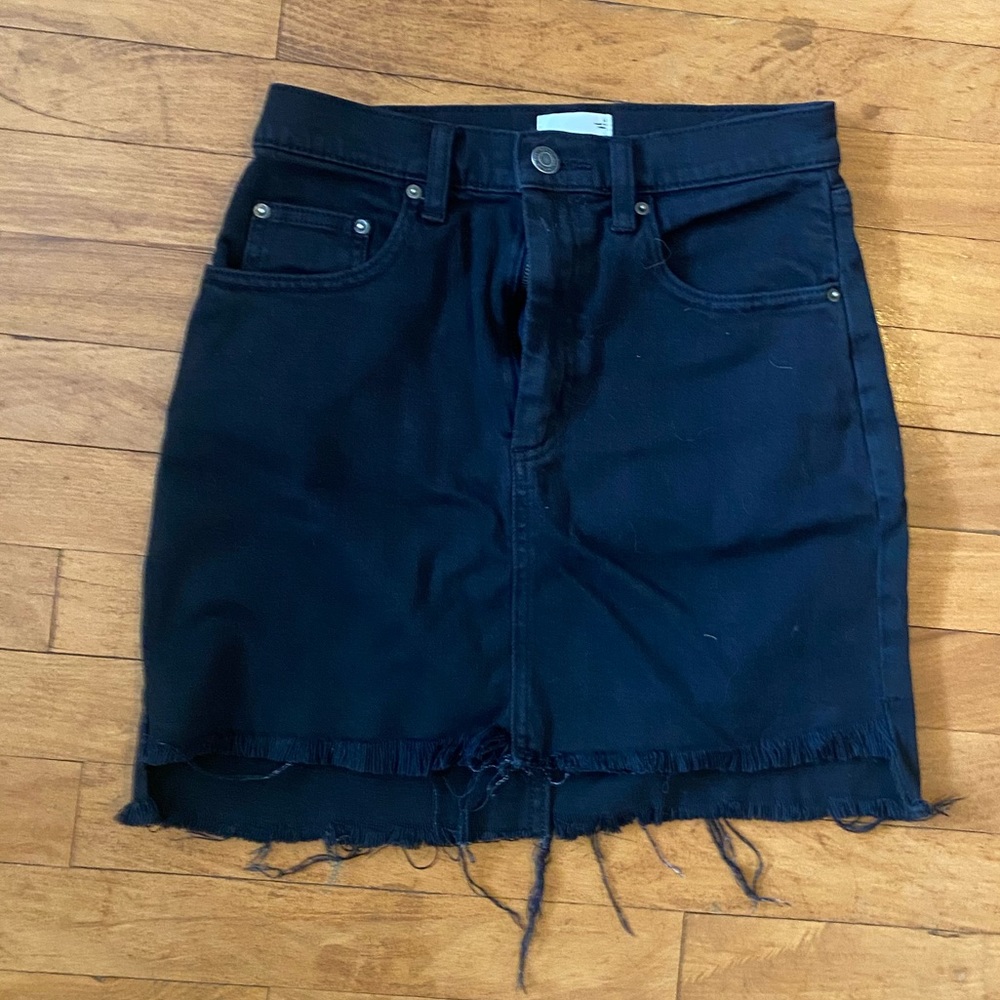 Black Mini Skirt by Wilfred for Aritzia in great condition.